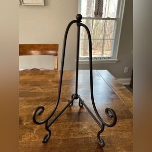 15.5" Swirl Easel by Studio Décor®
